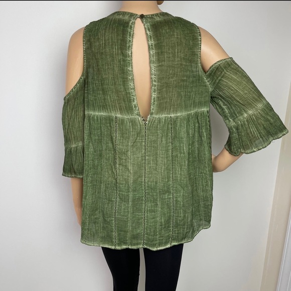 Cold  Shoulder Scoop Neck Ruffle Green Blouse - Picture 7 of 12